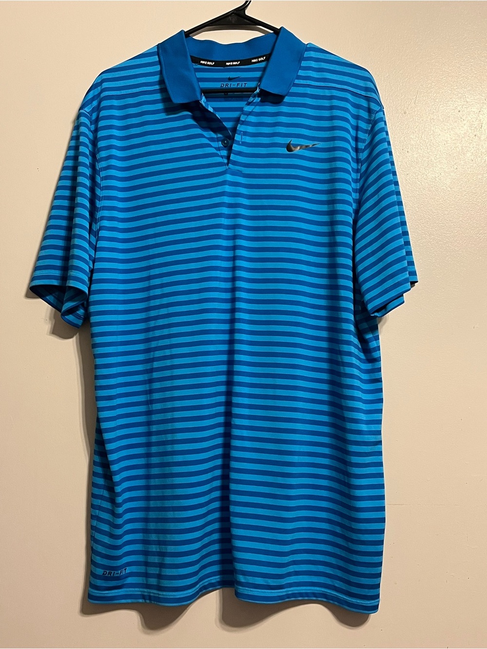 Nike Dri-Fit Men's Blue and Dark Blue Striped Golf Polo XL